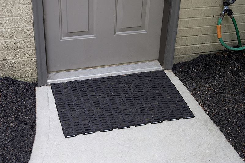 Recycled Heavy Duty Outdoor Rubber Tire Doormat 27 x 16 in