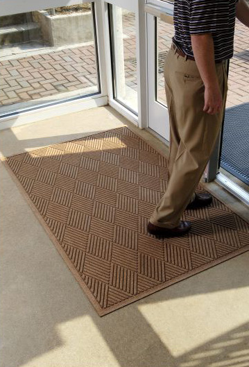 M+A Matting 2297 WaterHog® Max Diamond Fashion Indoor/Outdoor Wiper/Scraper  Mat