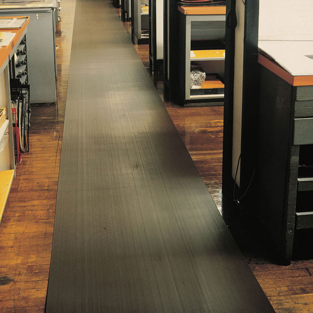 Corrugated Wide Rib Rubber Runner Mats