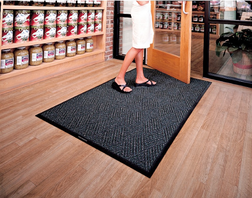 M+A Matting WaterHog Eco Elite Commercial-Grade Entrance Mat - Diamond  Pattern & Rubber Border Indoor/Outdoor, Door Mat Southern Pine, 3' x 5