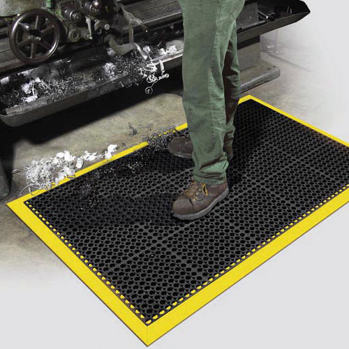 A Rubber Drainage Mat Offers Three Degrees of Slip-Resistant Safety!