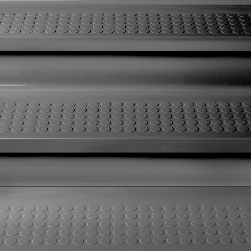 Vantage Profile Raised Circle Rubber Stair Treads w/Riser
